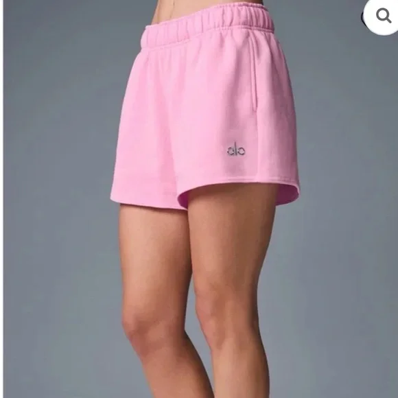 Alo Yoga Sweet Pink Accolade Shorts - Picture 5 of 10